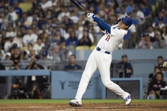 影》大谷翔平第52轟打敗巨人 道奇連13年闖季後賽