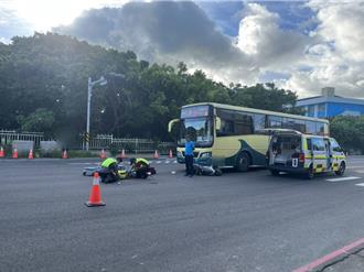 核三廠外屏東客運與雙載機車互撞 2人腦出血搶救中