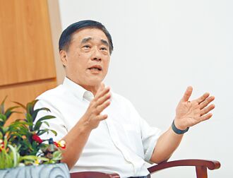 专访》郝谈两岸关系 应如北风与太阳