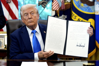 川普H1-B亂象！印度男花24萬急返美：後悔青春獻給美國