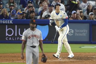 MLB》大谷翔平第53轟逆轉巨人 重登國聯全壘打王