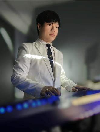 黑暗中挑戰彈琴！蔣榮宗曝備戰三個月 「連樂譜都看不清」