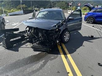 宜蘭三星無號誌路口交叉撞　2車車頭撞爛！釀4人傷