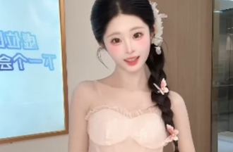 楓葉姐姐上車舞爆紅 正妹同事「扶搖」竟是台灣女孩