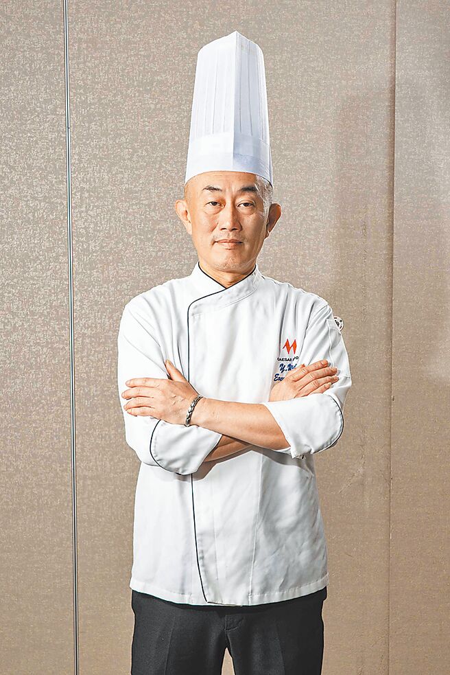 凯撒饭店连锁行政总主厨戴于益专业领导下，带领厨艺团队持续精进、勇于突破，体现追求卓越的精神。图／凯撒饭店连锁提供