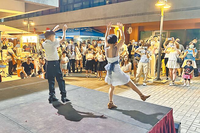 好消息廣場與台灣精品機車品牌PGO摩特動力聯手舉辦「東海漫月CHILL HI 星空烤大豬派對」（見圖），邀請PGO車主與民眾於24日一同在星空下享受最CHILL的中秋夜。（PGO提供）