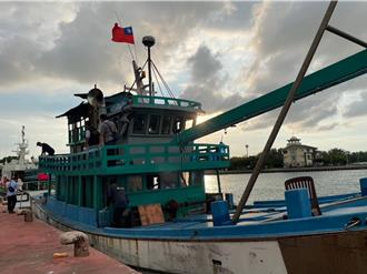 外籍運毒船「掛我國旗」避查緝  海巡在公海攔下15億毒品