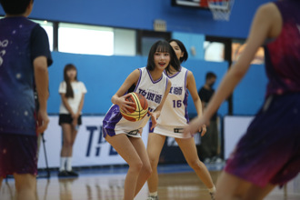 新闻杯》韩籍短髮电眼女神初亮相   「慕狮女孩」郑熙静说话了