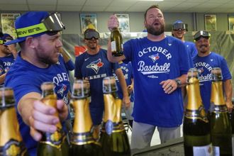 MLB》上屆分區墊底變龍頭 藍鳥90勝率先晉級季後賽 