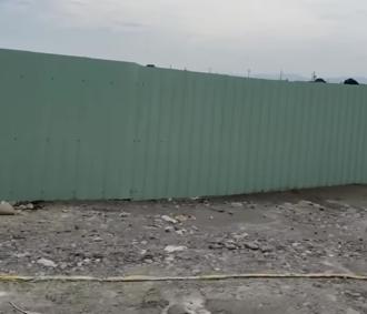 美濃大峽谷搭鐵皮圍籬 高巿府：防民眾誤闖跌落