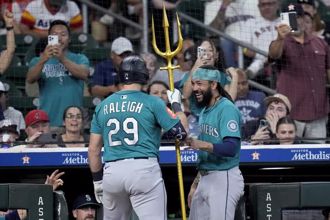 MLB》羅雷第58轟！水手橫掃太空人 暌違24年王座近在眼前