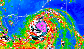 天气》颱风超大豪雨连下2天！东台湾「紫到发白」 周五才回稳