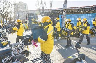 跑單不再是男人天下！陸女騎手4年翻5倍 背後真相耐人尋味