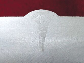 成新科技 揪夥研發 躍雷射加工領航者