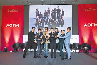 《男公館》攻韓 王彩樺獲公主抱