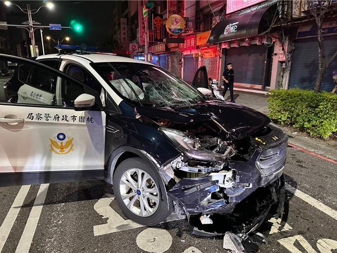 桃园男子拒检逃逸逆向闯红灯13次，撞警车遭逮。(警方提供／吕筱蝉桃园传真)