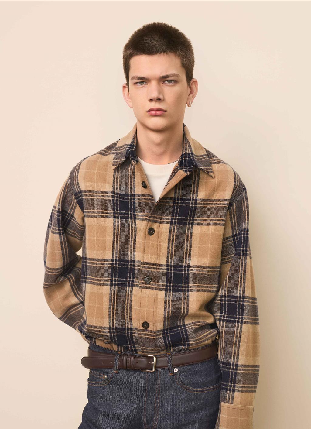 不止丹寧!格紋也是本季A.P.C.的一大特色。(A.P.C.提供/黃唯淯台北傳真)