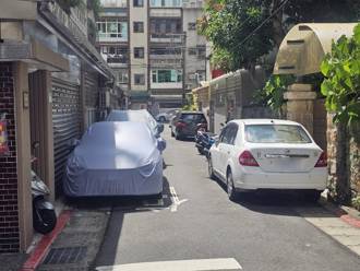 獨家》北投6米窄巷「雙排釦」違停亂象！里長證實：近期單號劃紅線