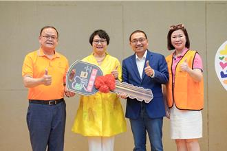 禾缮基金会携手天丽生技做善心 捐2辆復康巴士给新北市府
