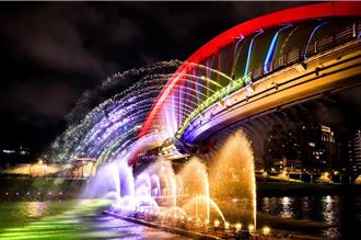 台北水舞嘉年华受桦加沙影响 24日持续暂停演出