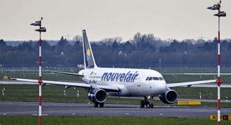 生死一刻！客机降落跑错道 距另架航班仅3公尺险酿空难