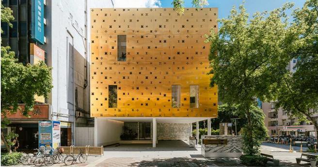 皇翔建設位於北市中正區總銷77億元「皇翔柏金」，也於928檔期登場，目前接待中心已搭建完成，由新聯陽代銷。（圖／新聯陽提供）