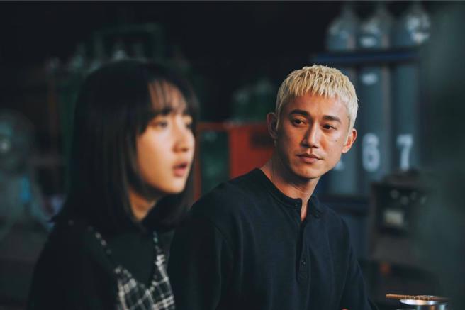 吳慷仁主演《塑膠花》入圍金鐘多項大獎，但吳慷仁本人沒有報名。（圖／抓馬文化提供）
