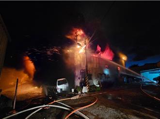 樹林鐵皮工廠竄暗夜惡火　上百消防馳援尋獲3遺體