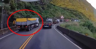 拚經濟？ 砂石車濱海公路狂逆向 同行駕駛都直搖頭
