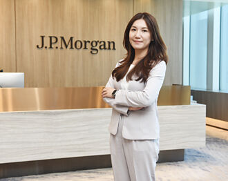 摩根主動式ETF 追求超額報酬