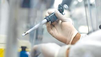 從創新藥領域看東升西降