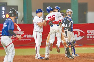 棒球》首局灌6分 中華再見轟扣倒韓國