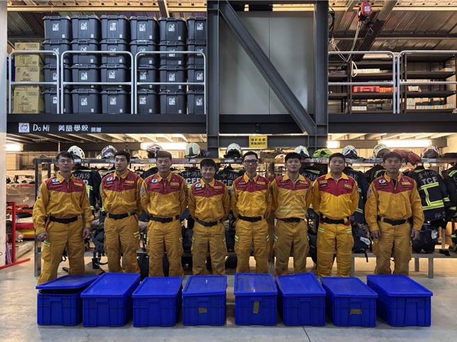 台中市消防局完成整裝待命，配合調度隨時投入救援。（台中市府提供）