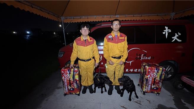 台中市消防局完成整裝待命，配合調度隨時投入救援。（台中市府提供）