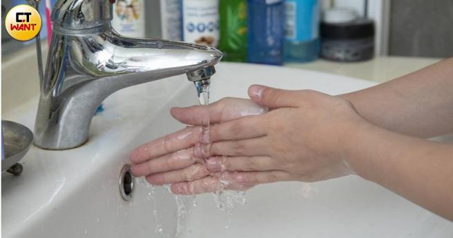 台湾自来水公司表示，桃园市、新北市、新竹县、台中市部分地区9月25日将停水，并醒用户尽快储水，以免届时无水可用。（示意图／CTWANT资料照）