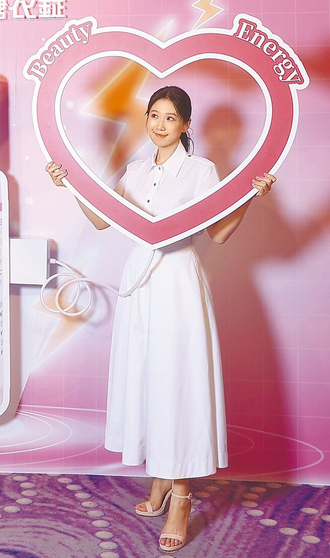 方志友23日以代言人身分出席日本品牌保健食品記者會。（品牌提供）