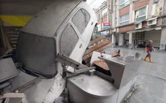 馬太鞍溪堰塞湖溢流釀災   網貼「921處理時序」：一個月就完成