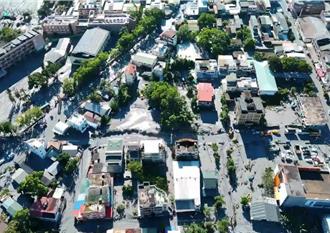 空拍畫面曝！高雄特搜抵花蓮災區 泥濘中地毯式搜索助民眾撤離