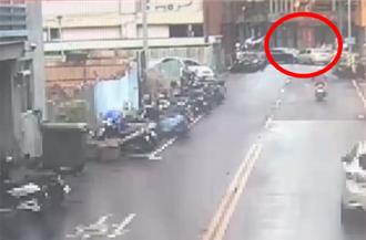  高雄2车当街互撞1人伤 疑因3000元债务纠纷狭路相逢