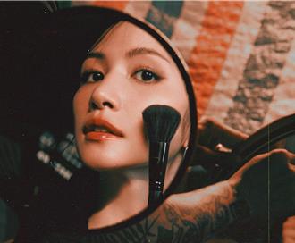 李千娜出道18年第一次！  首登TICC預告嘉賓「來拆盲盒喔」