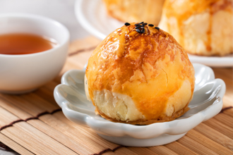 蛋黃酥1顆95元「能買便當了」 烘焙師揭合理價位