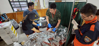 馬太鞍溪潰堤重創花蓮！新北特搜隊星夜馳援　救治8名患者