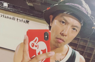 小鬼爸65歲壽宴！大咖星友都來了 感動親妹：一年比一年還多人陪