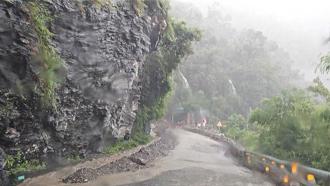 花莲、台东灾情惨重 2村1乡26日停班停课