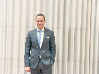 擁三利多 台灣賓士一路旺到明年