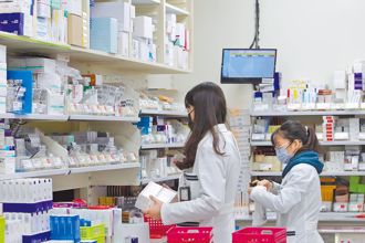 100％藥品關稅10月上路 黃金舜促審查鬆綁助本土藥廠生存