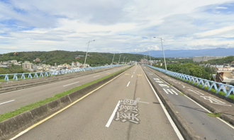 客雅大道遭惡意棄置營建廢棄物 網友怒：救救新竹市容