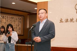 捲「狗仔集團」 中央社記者謝幸恩請辭  聲明曝光