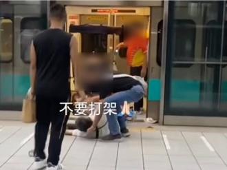 無良！惡男高捷上遇電動輪椅擋道  竟連人帶車推下月台釀傷