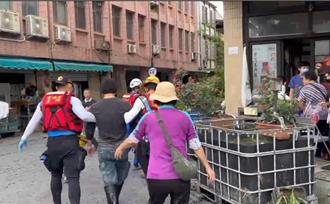 花蓮災區志工體力透支突昏迷   南市特搜急送救護站